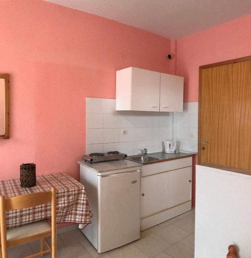 Rena Apartments Asproválta Eksteriør bilde